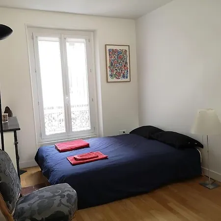Apartment Parisien 2 Pieces *